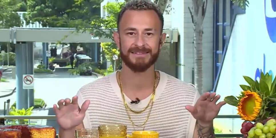 Após eliminação do BBB23, Fred quebra protocolo e cita Record para Ana Maria Braga (Imagem Reprodução Globo)