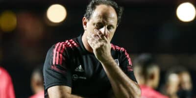 Rogério Ceni enfrenta futuro incerto no São Paulo (Foto: Reprodução)