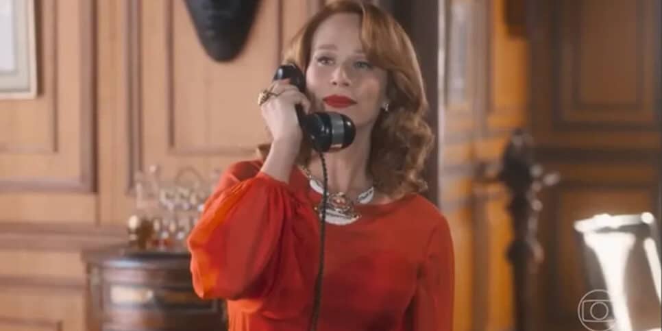 Amor Perfeito: Sem escrúpulos, Gilda vai ao hospital chantagear Érico (Foto: Reprodução Globo)