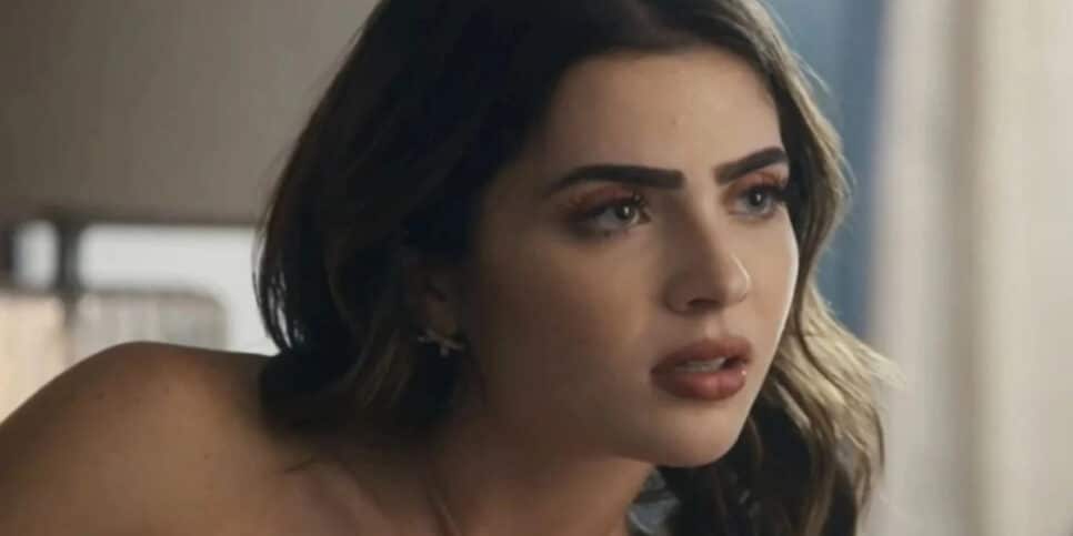 Travessia: Gestação indesejada de Chiara é descoberta e a faz surtar de vez