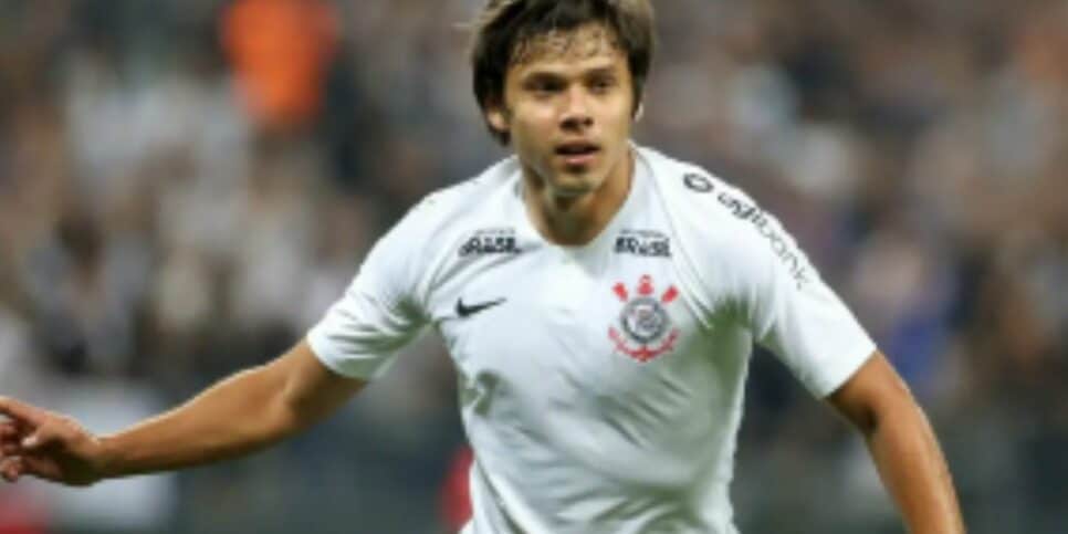 "Precisa ser demitido logo": Campeão pelo Corinthians é 'intimado' após situação