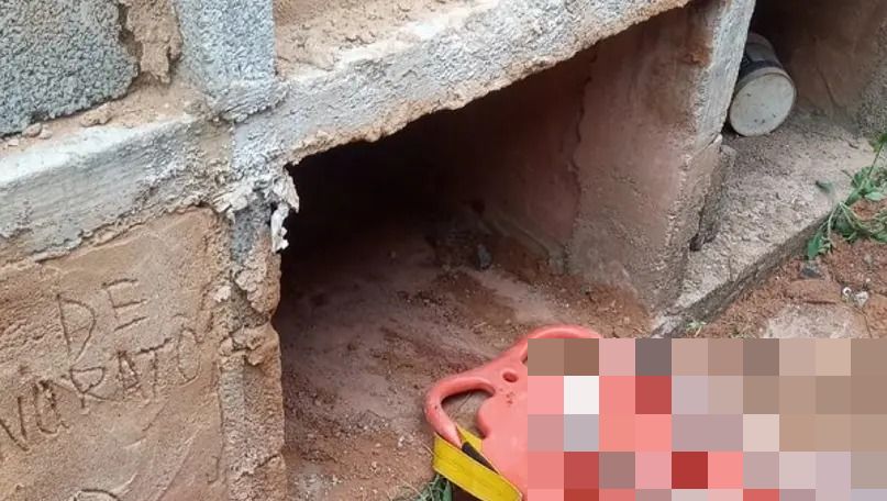 Mulher foi enterrada viva e foi encontrada em estado delicado (Imagem: Reprodução)