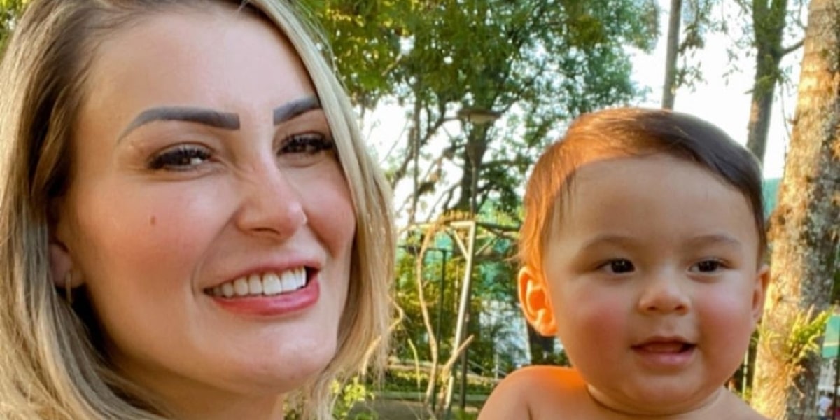 Andressa Urach em reencontro com o filho (Foto: Reprodução/Instagram)