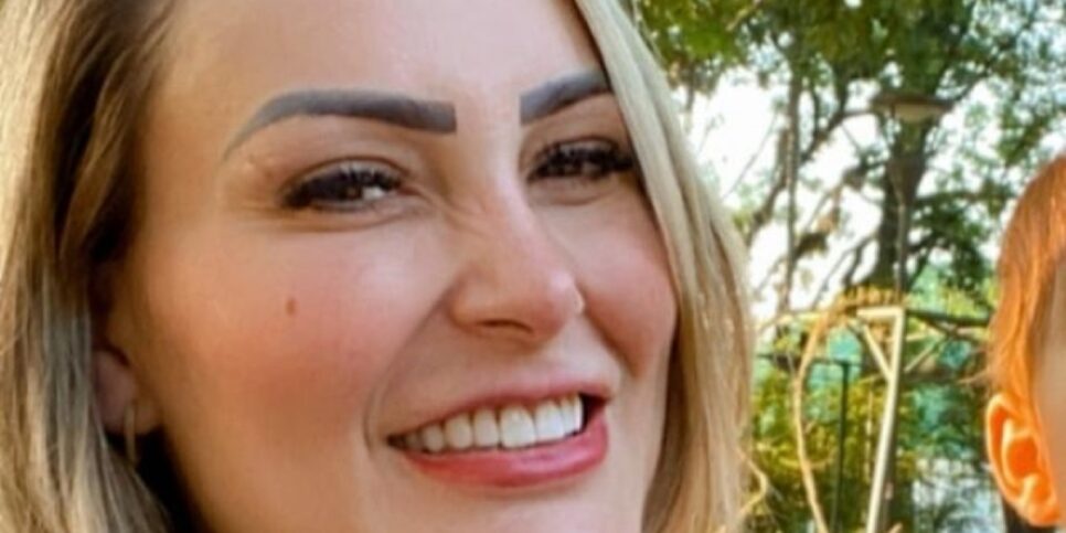 Andressa Urach mostra o filho (Foto: Reprodução/Instagram)