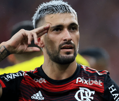 O jogador de futebol do clube carioca comentou o momento complicado antes de Tite (Foto: Reprodução)