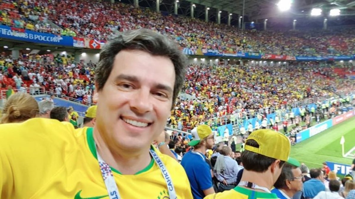 O apresentador do Domingo Legal curtiu folga no Catar e entregou muitos registros na Copa do Mundo