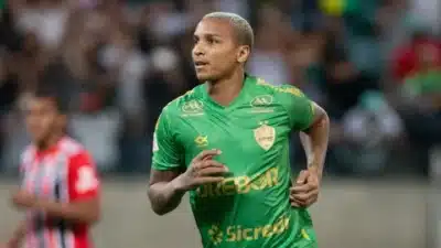 Imagem do post Deyverson é considerado alvo importante para vestir as cores de outro grande clube em 2024