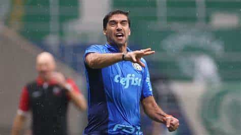 Palmeiras toma decisão importante e decide contratar meia-atacante do Internacional: 'Abem vai ficar feliz'