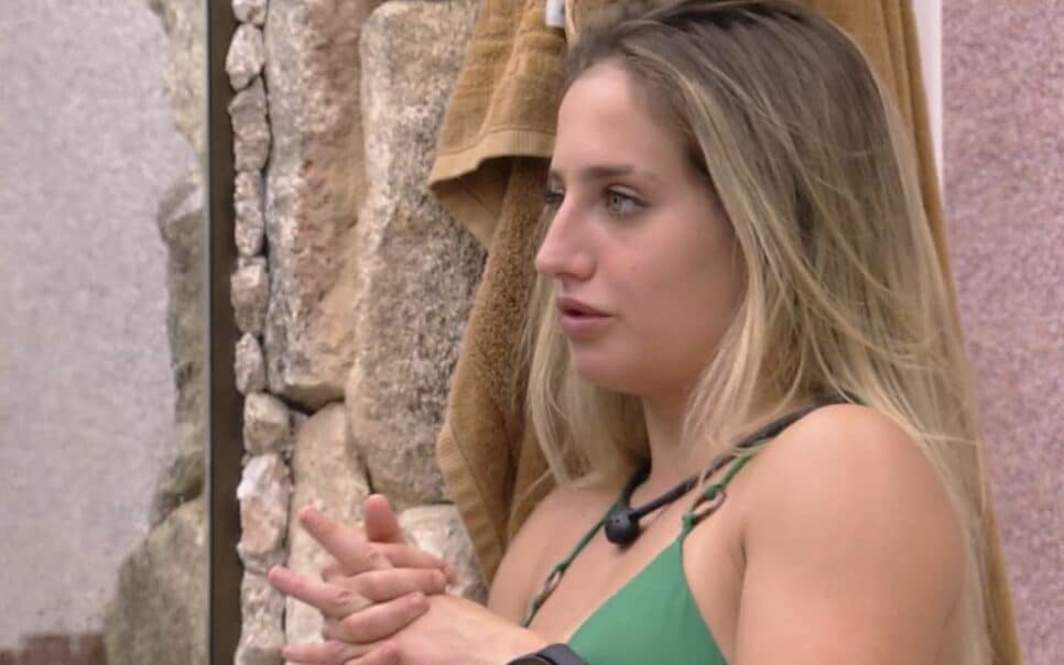 BBB 23: Bruna Griphao surta com sujeira na cozinha da Xepa e dispara: 'Me erra'