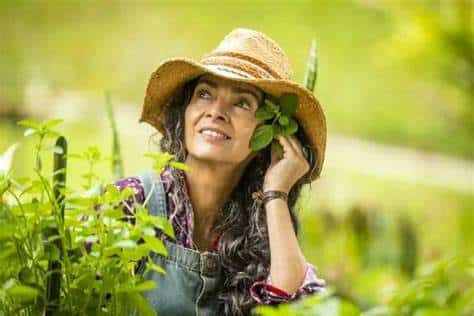 Vai na Fé: Dora vê alma de Theo e fica em completo choque: 'Energia pesada'