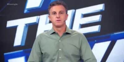 Luciano Huck lamentou o ocorrido no Domingão (Foto: Reprodução/Globo)