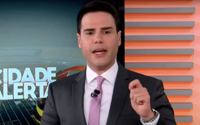 Imagem do post Luiz Bacci interrompeu tudo ao noticiar prisão de famoso ao vivo no Cidade Alerta: “Após 3 anos”