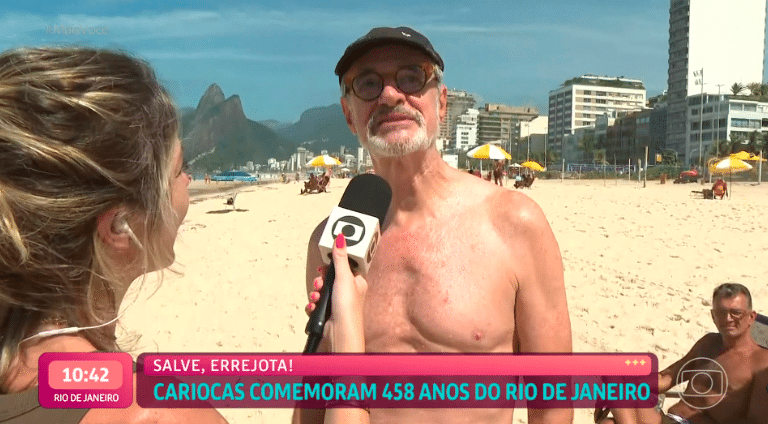 O famoso ator da Globo, Marcos Caruso foi flagrado pelo Mais Você na praia ao lado deu seu marido (Foto: Reprodução)