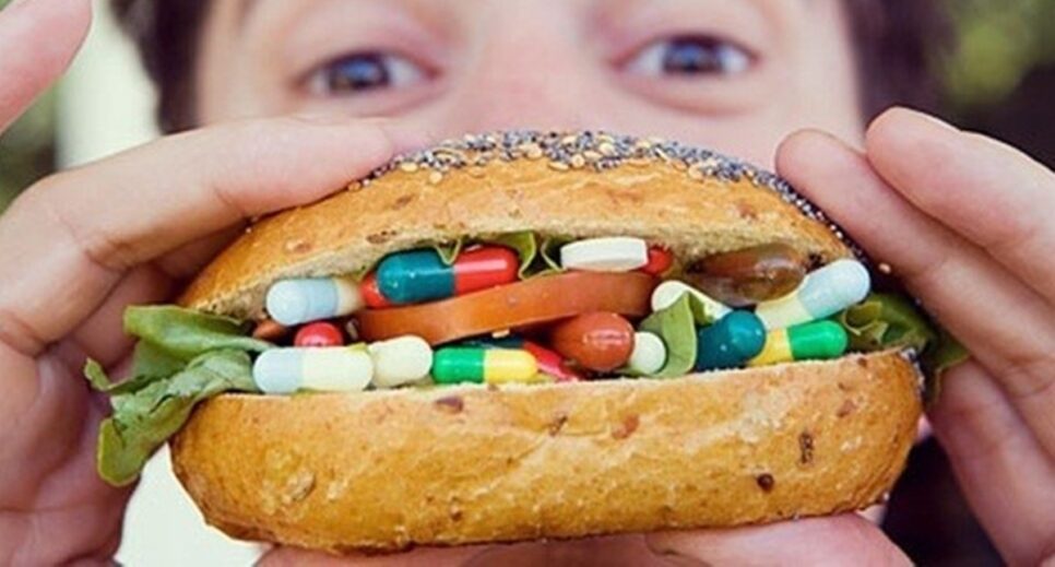 Cuidado! Não misture estes alimentos com medicamentos