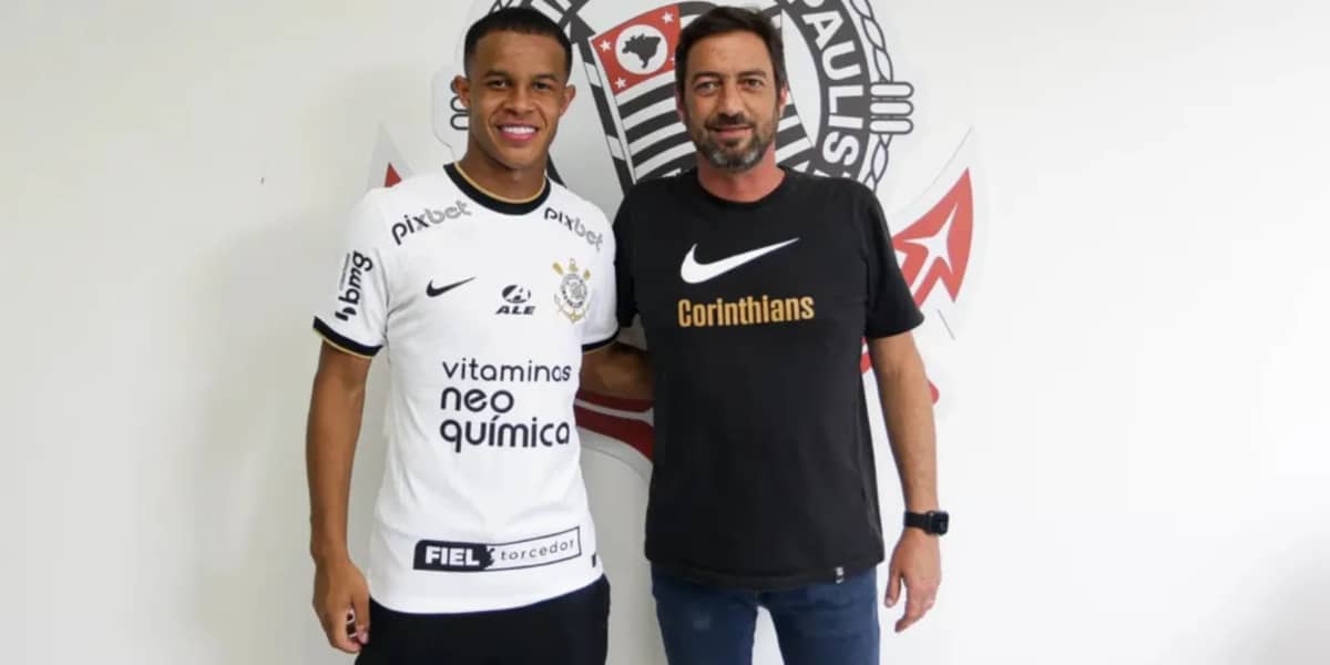 Atacante renova com Corinthians. Pedrinho e Duílio Monteiro (Imagem Reprodução Internet)