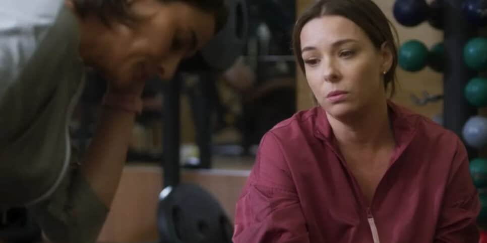 Vai na Fé: Helena dá basta em relação com Clara (Foto: Reprodução Globo)