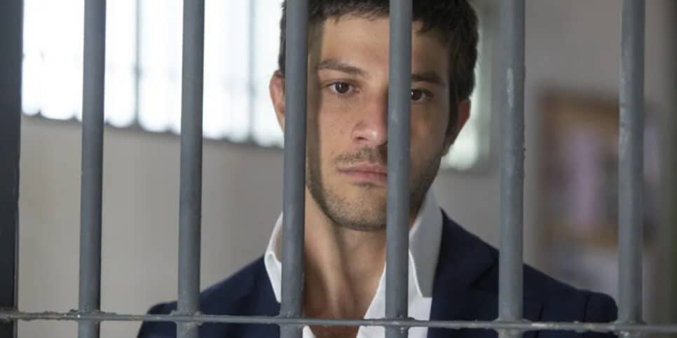 Travessia: Ari consegue provar inocência e acusa Moretti (Imagem Reprodução Globo)