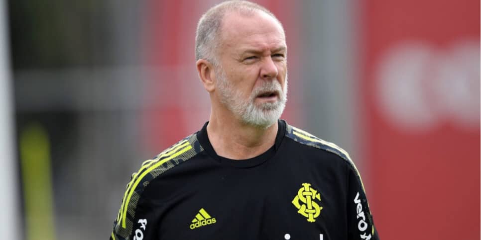 Mano Menezes se torna opção número 1 de clube brasileiro (Foto: Reprodução)