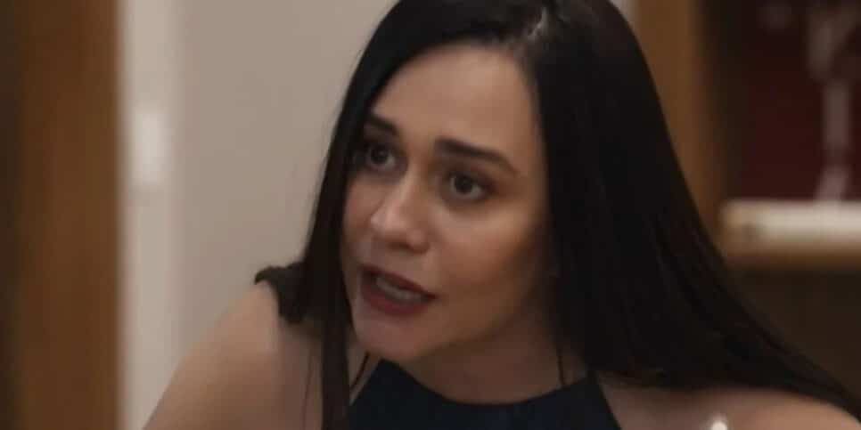 Travessia: Guida despeja Núbia de mansão (Foto: Reprodução/Globo)
