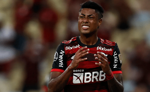 O famoso jogador de futebol fez um discurso bastante emocionante no vestiário do Flamengo (Foto: Reprodução)