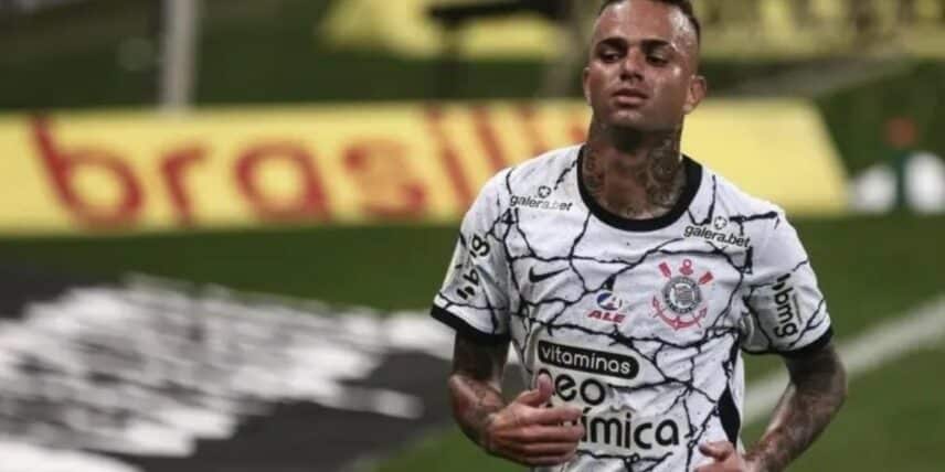 Timão terá que tomar decisão sobre atual situação do jogador de futebol (Foto: Ettore Chiereguini/AGIF)