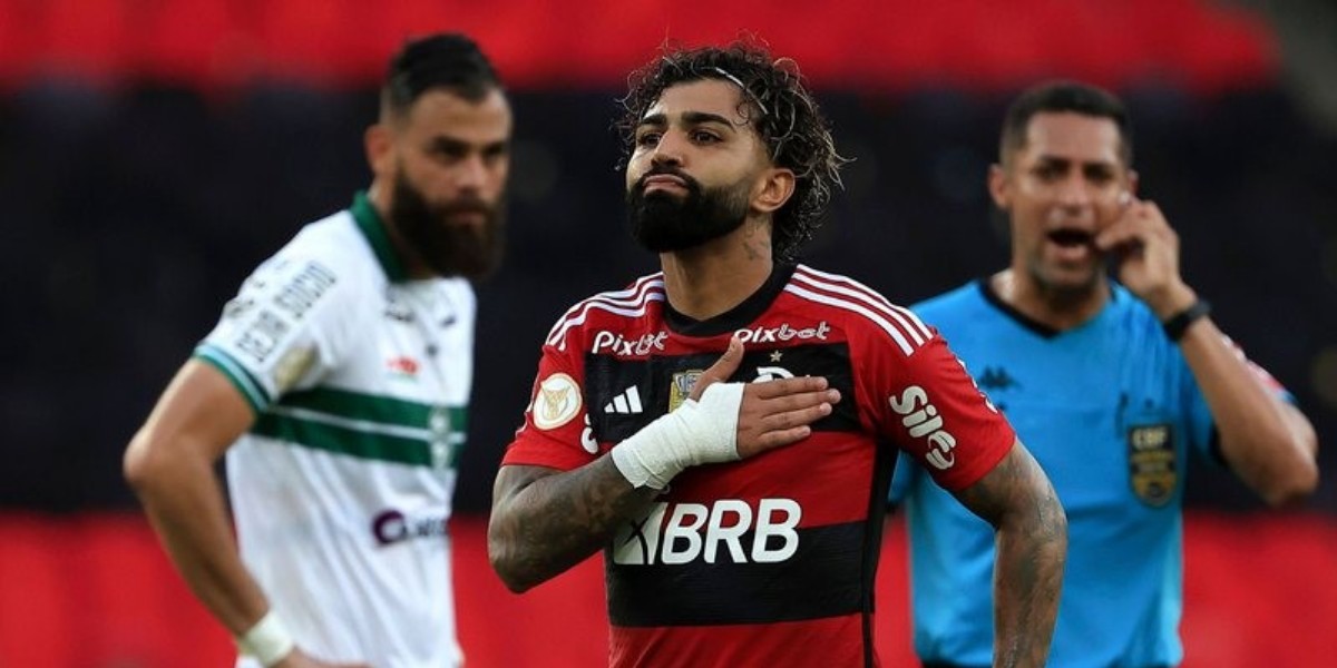 Flamengo e Coritiba se enfrentaram pela estreia do Campeonato Brasileiro (Foto: Getty Images)