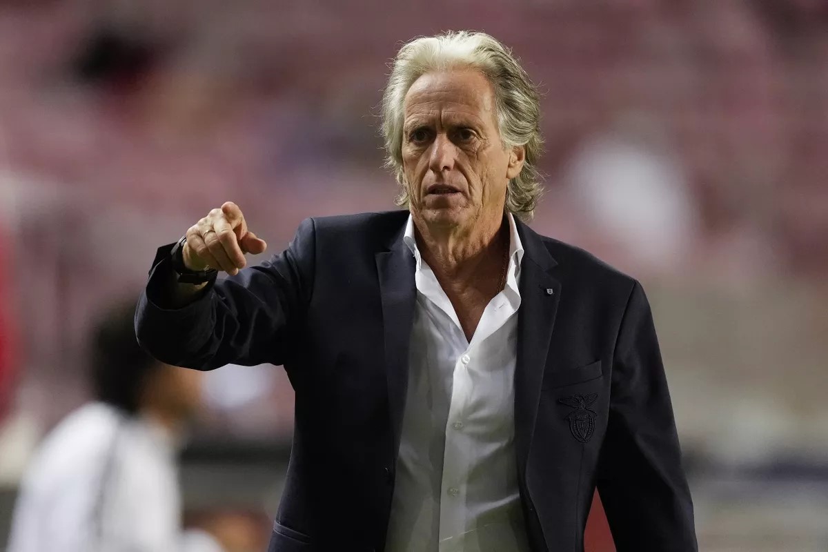 Jorge Jesus está sendo cotado nos bastidores do Corinthians