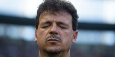 Imagem do post Fernando Diniz detona após jogo do Fluminense e diz que expulsão de Marcelo foi ‘absolutamente absurda’