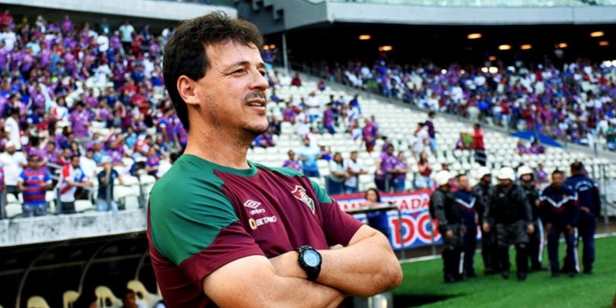 O técnico Fernando Diniz