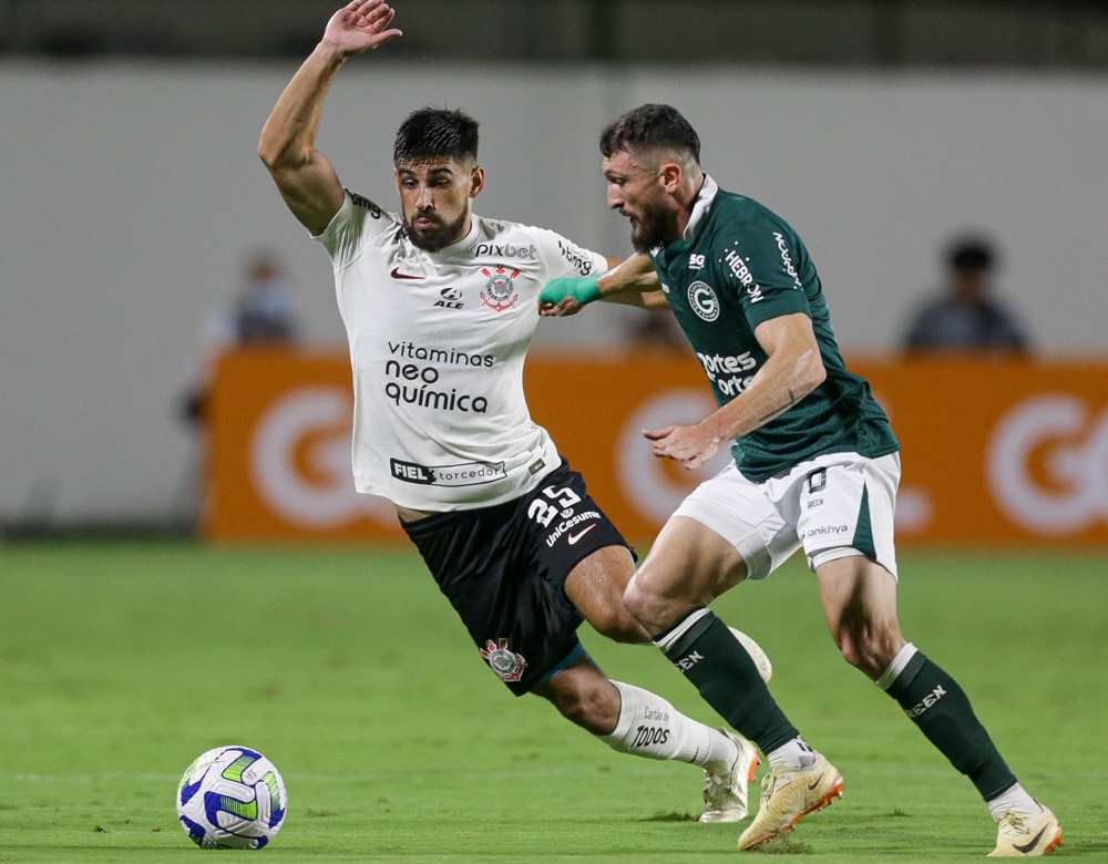 Corinthians e Goiás foi a estreia de novo técnico e derrota para o Timão 