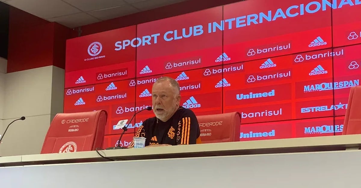 Coletiva de imprensa onde o técnico se mostrou calmo, em relação a coletiva anterior na Libertadores