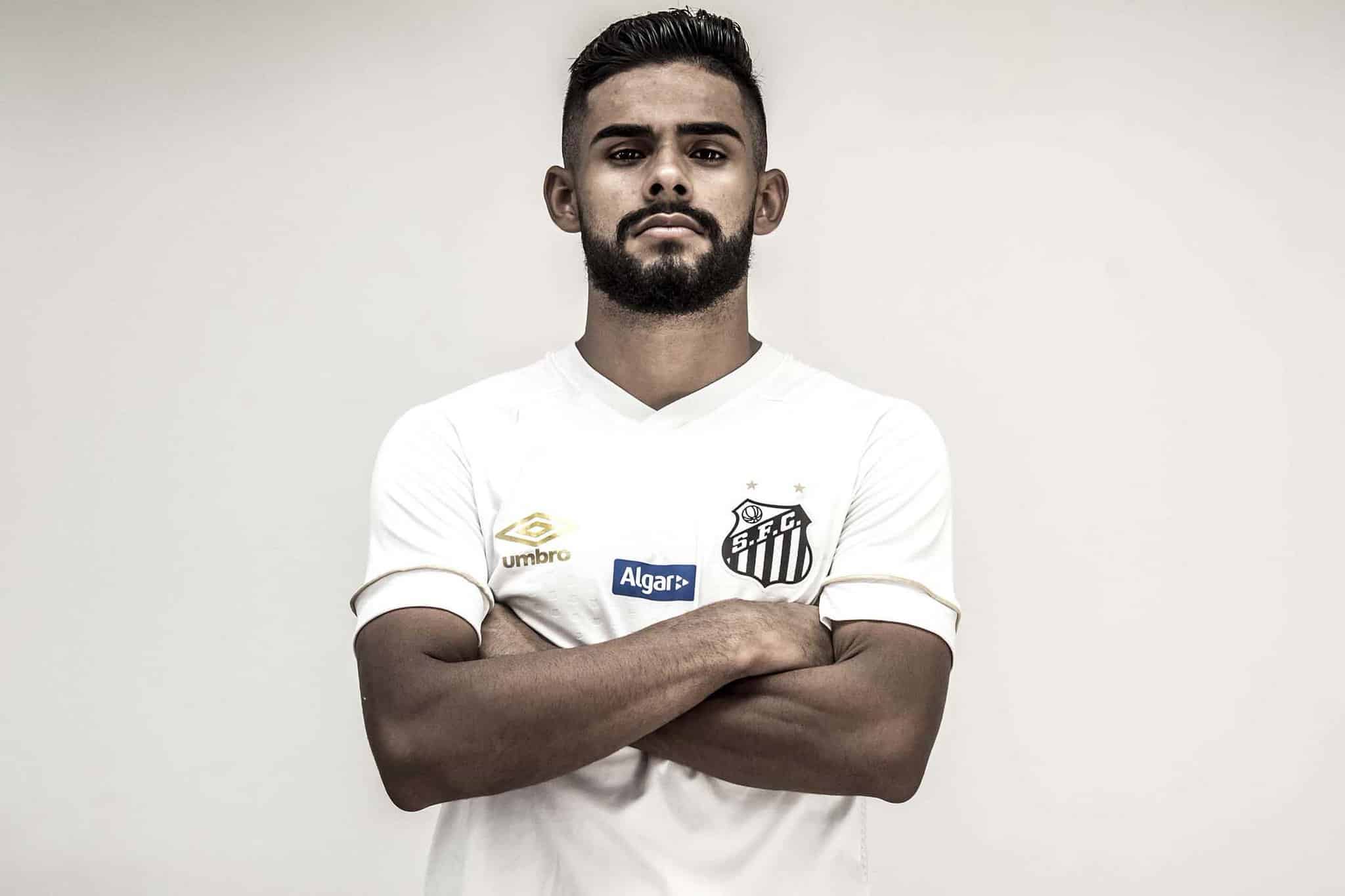 O famoso jogador de futebol terá que passar por cirurgia (Foto: Reprodução)