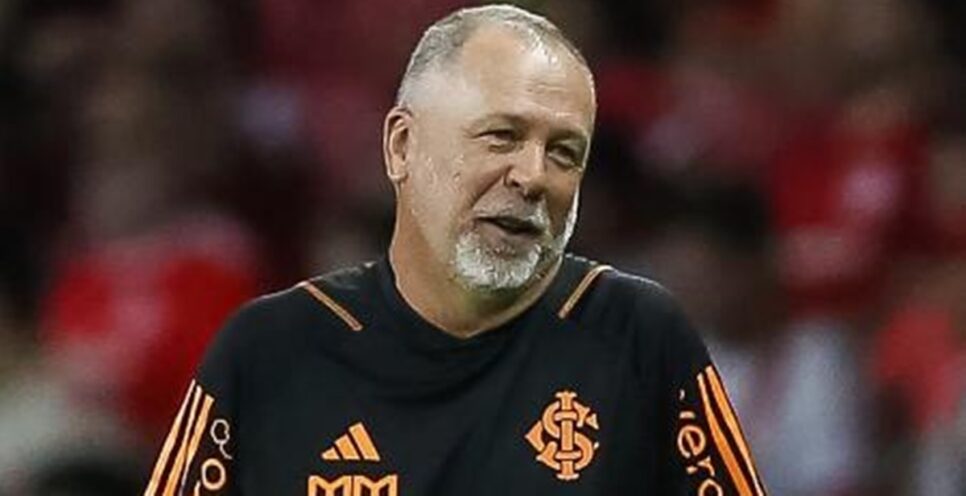 Santos Paulo Turra Mano Menezes sofre crítica da torcida