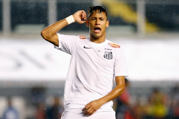 Neymar fez bastante sucesso no Santos (Foto: Reprodução)