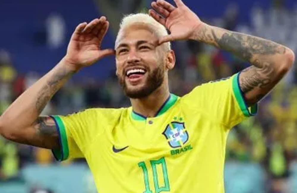 O famoso camisa 10 da Seleção Brasileira tirou a bota (Foto: Reprodução)