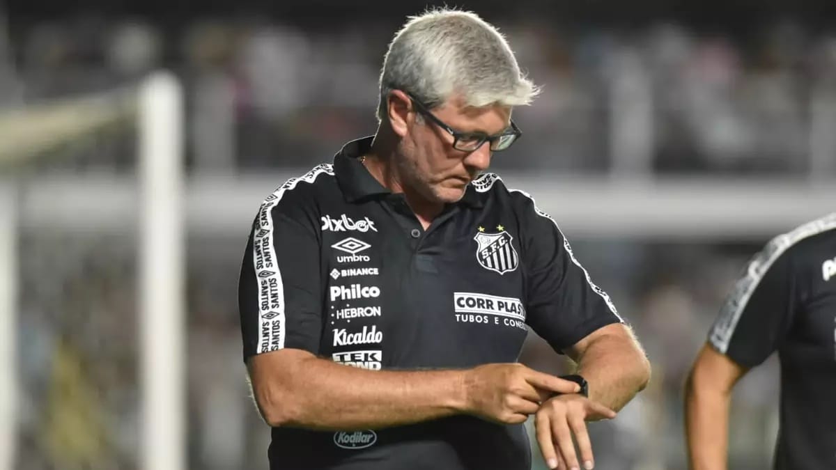 O famoso técnico do Santos pode deixar o time de futebol em breve (Foto: Reprodução)