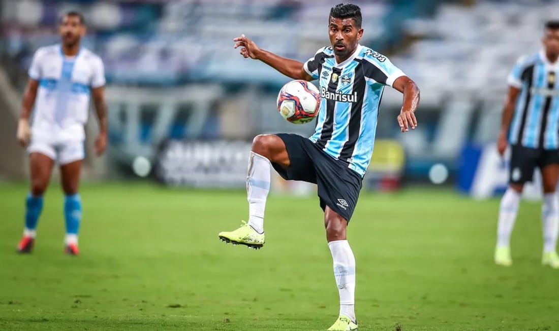 Thiago Santos jogou em 2 temporadas pelo Grêmio