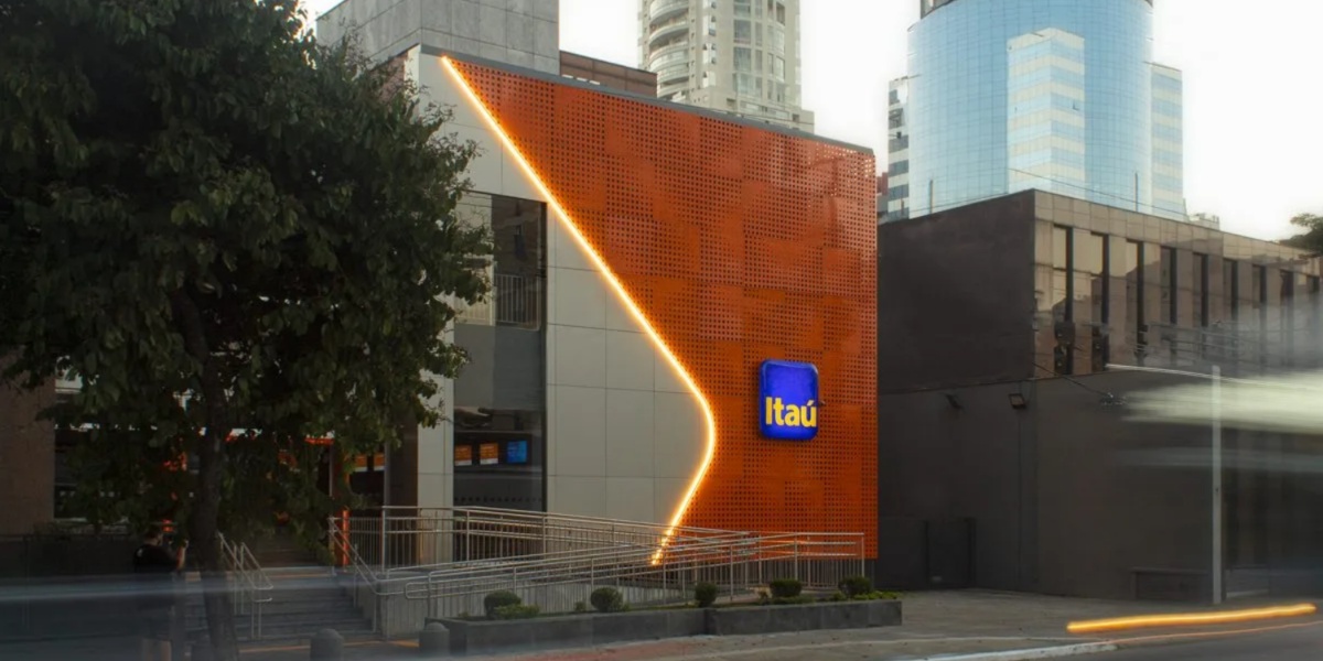 Itaú faz recomendação para seus clientes sobre investimentos (Imagem Reprodução Internet)