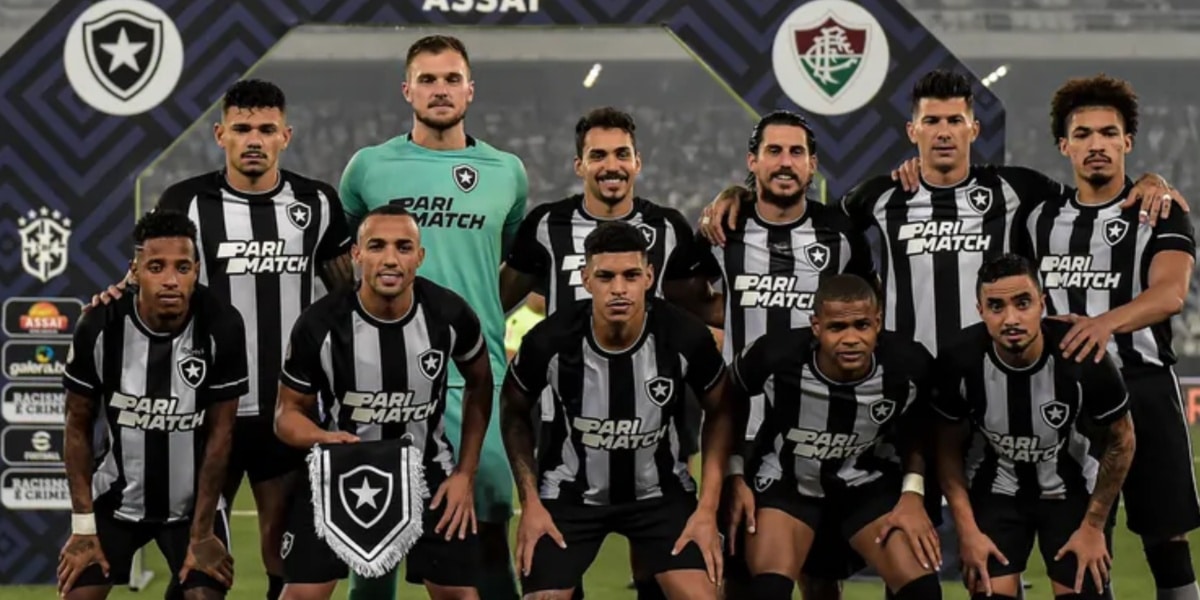 Time do Botafogo no jogo contra o Fluminense no Brasileirão 2023 (Foto Reprodução Thiago Ribeiro/AGIF)