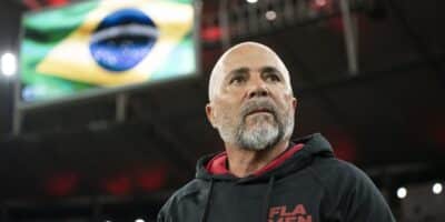 Imagem do post BOMBA: Mauro Cezar revela intriga entre Sampaoli e jogadores do Flamengo