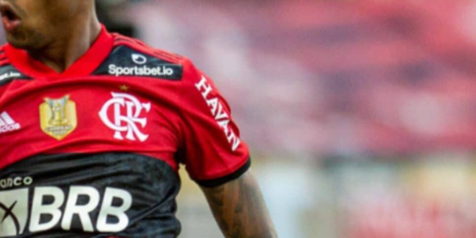 Corinthians negocia para ter trio de estrelas do Flamengo; saiba quem
