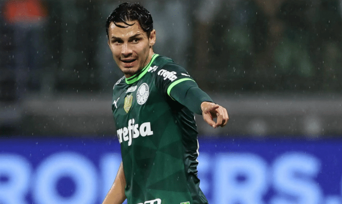 Raphael Veiga deve deixar o Palmeiras após proposta de gigante (Foto: Reprodução)