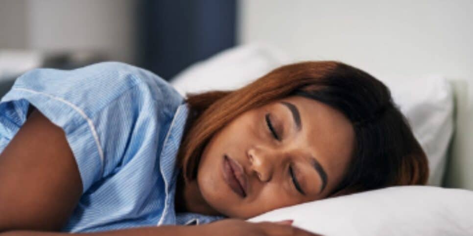 Você sabia se você dorme nessa posição, saiba que isso pode revelar mais do que você imagina