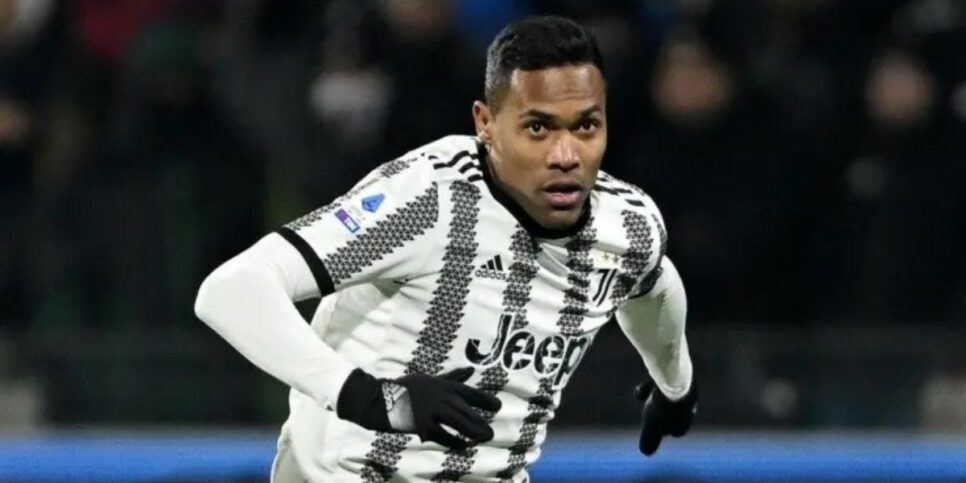 O jogador Alex Sandro pode ser contratado pelo Santos