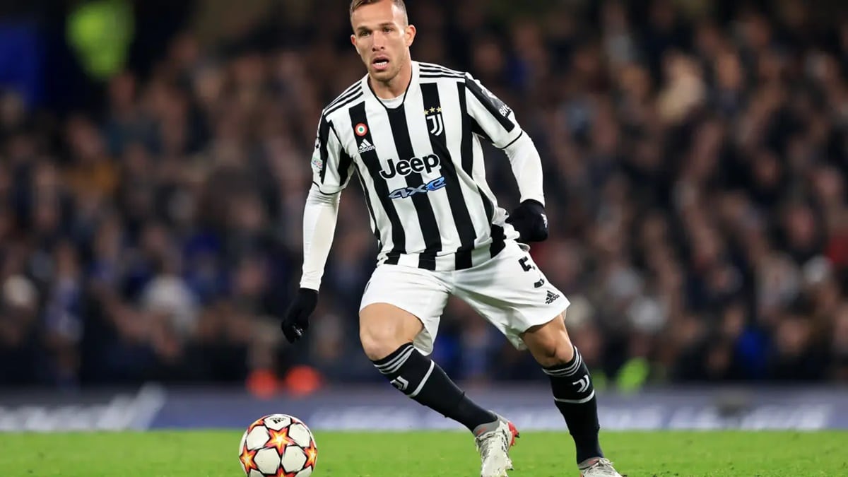 Arthur jogando pelo Juventus na Europa (Foto: Reprodução/ Getty Images)