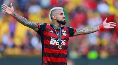 O famoso jogador de futebol acabou sendo atacado após o empate do time carioca (Foto: Reprodução/ Buda Mendes/ Getty Images)