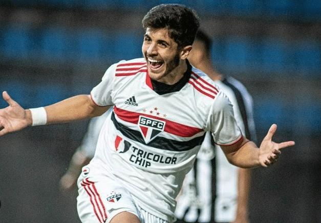 O famoso jogador de futebol vem sendo valorizado e São Paulo estuda situação (Foto: Reprodução)