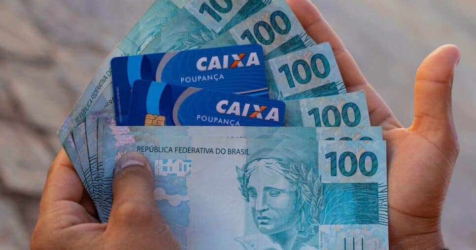 Poupança Lei estudantes escolas Caixa oferece vantagens especiais para clientes (Foto: Reprodução / Internet)