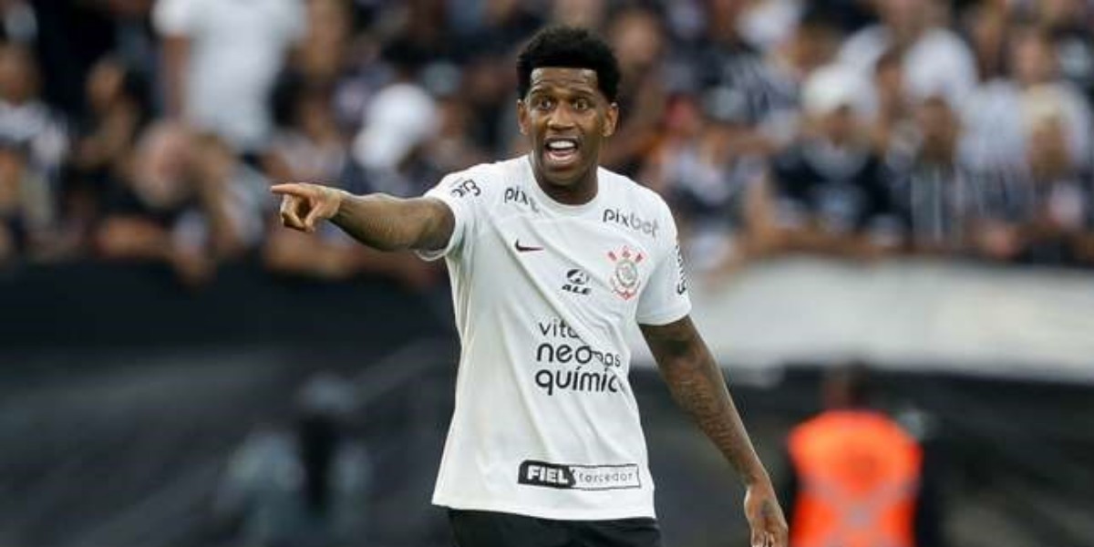 Gil e mais jogadores do Corinthians são barrados (Foto: Agência Corinthians)   