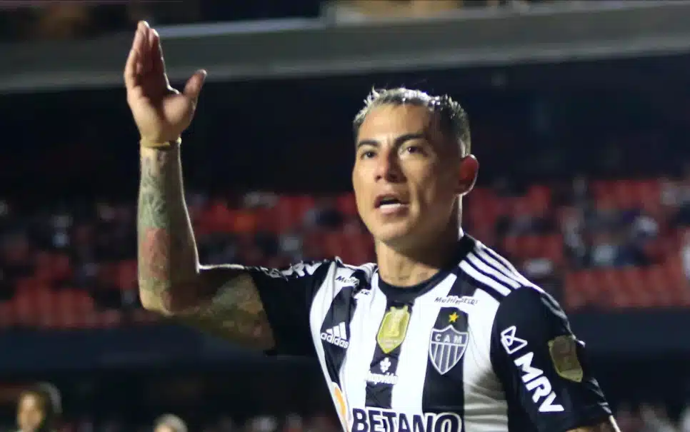 Jogador Eduardo Vargas (Foto: Reprodução)